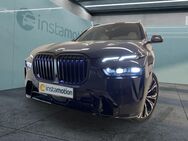 BMW X7, xDrive40d M Sportpaket Individiual B&W Sky Lounge Driv Prof, Jahr 2023 - München