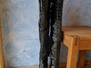 Lackstiefel Overknee (50 EUR) - Wunstorf