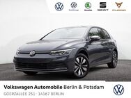 VW Golf, 1.0 VIII eTSI Move, Jahr 2023 - Berlin