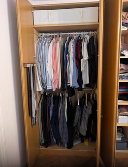 Großer italienischer Kleiderschrank in erstklassigem Zustand - Regensburg