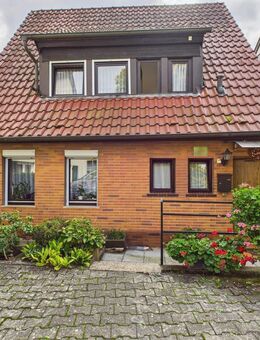 Historisches Einfamilienhaus mit zwei Terrassen und Gartenidylle in Neuhausen auf den Fildern - Neuhausen (Fildern)