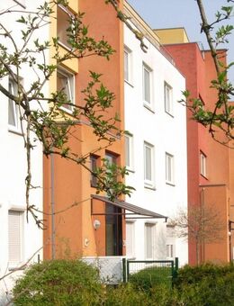 ESCHERSHEIM: Gut geschnitten mit Traumbalkon... - Frankfurt (Main)