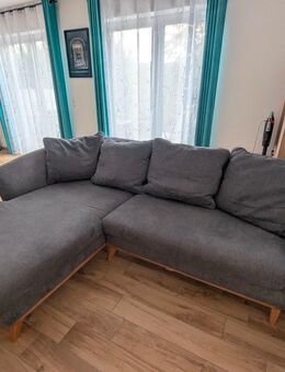 Eck-Couch, Wohnlandschaft, Sofa - Mömax, grau, top Zustand - Neufahrn (Freising)