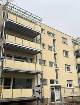 *IN TOP LAGE FREIBURG EBNET!* IHR PLUS: Neue wärmegedämmte Fassade+Neuer Balkon+Aufzug+TG-Stellplatz - Freiburg (Breisgau)