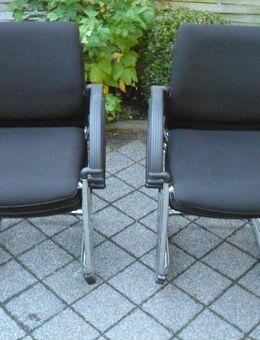 Stapelstuhl/Bürostuhl, Garderobenständer, Regenschirmständer, Farbe: schwarz - Essen