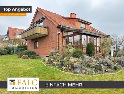 RESERVIERT***Charmantes Zweifamilienhaus mit großzügigem Garten & Wellnessbereich mit Sauna***