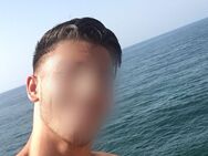 Junger Mann sucht ältere Frau :) - Berlin