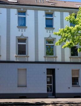 4-Zimmer - Erdgeschoßwohnung mit großer Terrasse und eigenem Garten (*provisionsfrei*) - Duisburg