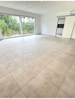 Neubau-Erstbezug! Große 2-Zimmer-EG-Wohnung mit sehr geräumigen Garten & Niedrigenergiestandard - Stadtbergen