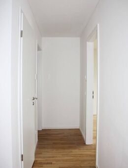 *Ein Zuhause zum Verlieben - Stilvolle 4,5-Zimmer-Dach-Maisonette mit Sonnenloggia zum Erstbezug* - München