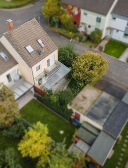 Attraktives Reiheneckhaus in ruhiger Lage mit Garten, Balkon & Garage – Würzburg/Lengfeld - Würzburg