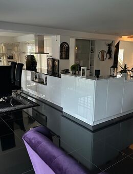 luxuriöse , energetisch sanierte Villa Nbg - Fischbach mit Einliegerwohnung, Nebengebäude, Garagen usw - Nürnberg