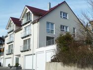 Exklusiv ausgestattete, neuwertige 3,5-Zimmerwohnung mit EBK u. ca. 20 m² Terrasse - Aichtal