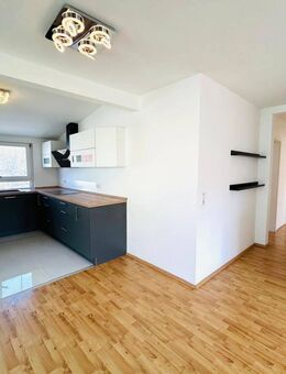 Schöne 4-Zimmer-Wohnung mit Balkon und eigener Garage in Wernau - Wernau (Neckar)