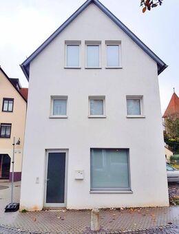 Kapitalanlage mitten in Schwäbisch Gmünd: Wohn-und Geschäftshaus mit 5,5 % Rendite, vermietet an WG - Schwäbisch Gmünd