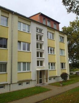 Scheubengrobsdorf: Vermietete 2-Zimmer-Wohnung mit Balkon, Badewanne und Laminatboden im 1.OG - Gera