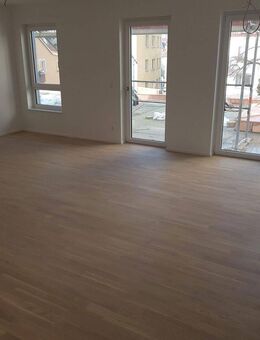 exklusive 2-Zimmer-Terrassenwohnung mit EBK, Stellplatz und Wallbox in Top Lage - Bad Mergentheim
