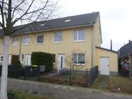 Attraktives Reihenendhaus mit sechs Zimmern in Berlin - Biesdorf - Berlin