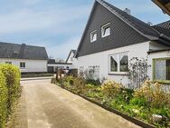 Charmante Doppelhaushälfte mit Garage in Schleswig - Schleswig