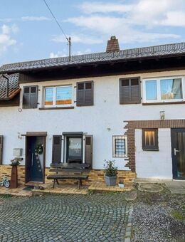 Zweite Reihe: Attraktives Einfamilienhaus mit Nebengebäuden in Föckelberg - sofort bezugsbereit - Föckelberg