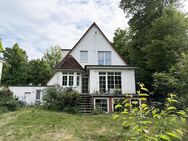 Sanierungsbedürftiges EFH auf großem Grundstück in Isernhagen-Süd - Hannover