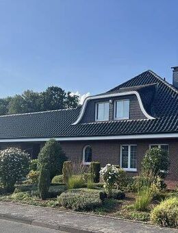 Repräsentatives Einfamilienhaus mit parkähnlichem Garten im Golddorf Enniger! - Ennigerloh