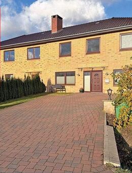 Lutzhorn- Neuwertiges Wohnen auf 209 m² mit parkähnlichem Garten - EG komplett barrierefrei - einfach einziehen und wohlfühlen. - Lutzhorn