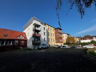 Große 2-Raumwohnung mit Balkon in Bahnhofsnähe zu vermieten! - Stralsund