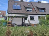 Schöne, modernisierte DHH mit großem Garten - Heroldsberg