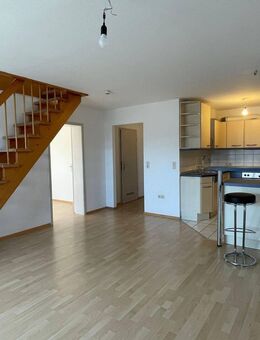 Gemütliche 3-Zi.-Maisonette-Whg. mit Küche und TG-Stellplatz im Zentrum von Westheim - Rosengarten (Baden-Württemberg)