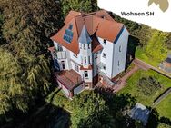 Villa mit 4 Wohnungen plus Bauplatz in 24226 Heikendorf - Heikendorf