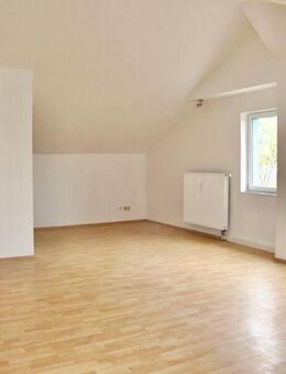 Einbauküche - helle Zimmer - direkt am S-Bahnhof - Dresden