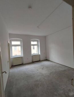 schöne helle 2 Raum Wohnung - Weißenfels