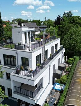 Penthouse-Wohnung mit beeindruckender Dachterrasse - Beste Lage in Nymphenburg - Top-Ausblick - München