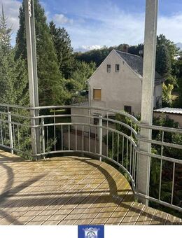 Perfekte Wohnung mit Wohlfühlcharakter, schönem Balkon und Tageslichtbad! - Döbeln