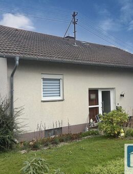 Vermietetes Einfamilienhaus in ruhiger Wohnlage mit hübschem Gartengrundstück - Roth (Landkreis Altenkirchen (Westerwald))