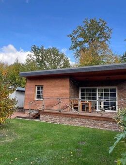 Waldsteinberg – Erholungsgrundstück mit Bungalow und Garage - Brandis