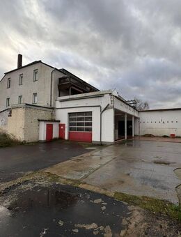 Preisreduzierung: Mehrfamilienhaus mit 14 Einheiten & Wohngrundstück für Neubau bei Leverkusen - Leverkusen