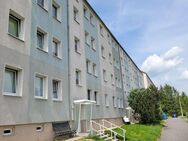 Anfragen - Anschauen - Anmieten: 3-Zimmer-Wohnung mit Einbauküche - Langenweißbach