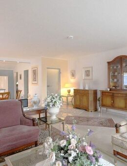 Modernisiert & lichtdurchflutet: stilvolle Eigentumswohnung mit Terrasse - Bad Lippspringe