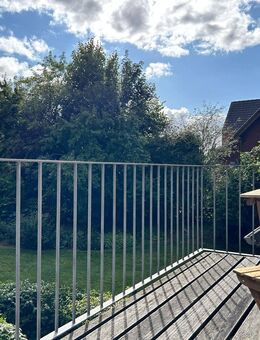 Charmante, helle 3- Zimmer Eigentumswohnung mit Südbalkon in Husum - Husum (Schleswig-Holstein)
