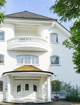 Exklusive Villa mit Schwimmhalle, Fitnessstudio und einzigartiger Ausstattung! - Freigericht