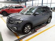 VW T-Cross, 1.0 TSI Move Dig, Jahr 2023 - Langenhagen