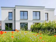 Stylisch wohnen, nachhaltig leben! KFW 40 EE Familienhaus mit Garagen - Bielefeld
