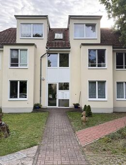 Repräsentative Stadtvilla in grüner und ruhiger Wohnlage mit Sonnenterrasse***Bezugsfrei zum 01.10.2025***Wannenbad***Kfz-Stellplatz*** - Schöneiche (Berlin)