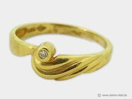 Kleiner 333er Gold Kinder Ring mit Diamant gebraucht (1500) - Leverkusen