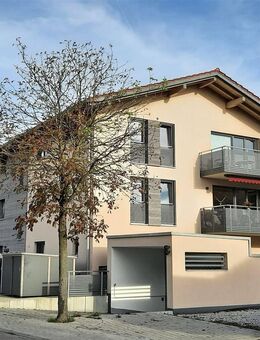 Exkl. neuwertige 3 Zimmer-Wohnung mit Balkon, zwischen Rosenheim & WB (mit 2 x Tiefgarage & Top-Einbauküche) - Schechen