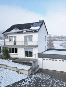 Einzugsbereites EFH in Ortsrandlage - mit Wintergarten, Terrasse und Balkon! - Rüthen