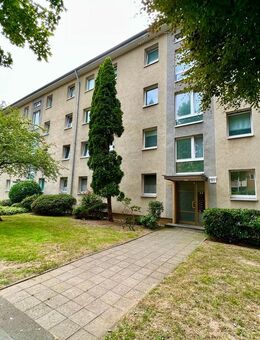 3-Zimmer-Wohnung mit großem Balkon und Kellerraum Modernisierungsobjekt in Düsseldorf-Mörsenbroich - Düsseldorf
