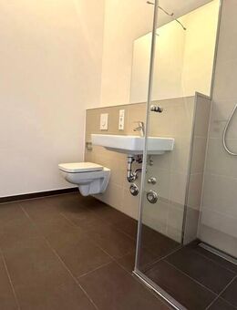 Einziehen & wohlfühlen: Moderne 2-Raum-Wohnung mit EBK, Duschbad & Abstellraum - Halle (Saale)